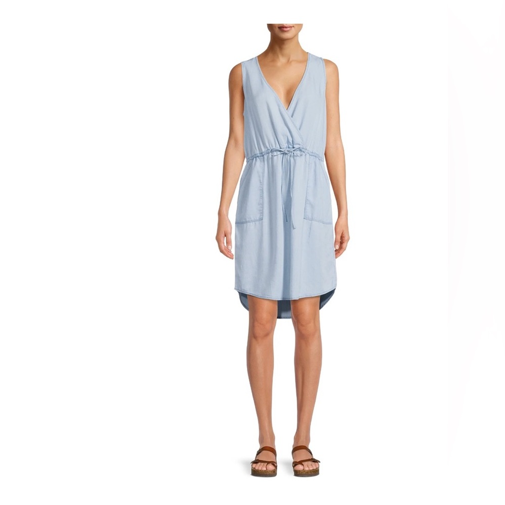Time and Tru Women's Sleeveless Knee Length Surplus Dress Blue Denim